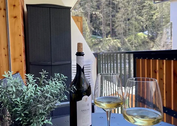 Escape - Stylish & - Steps To Matterhorn Gondola